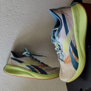 Reebok Energen TECH PLUS